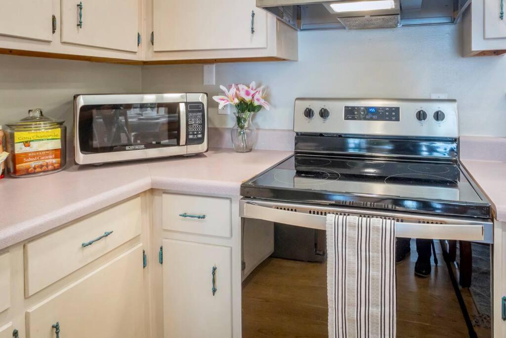 Life'S A Breeze - Updated 3Br 5Min To Pcola Beach Gulf Breeze Exterior foto